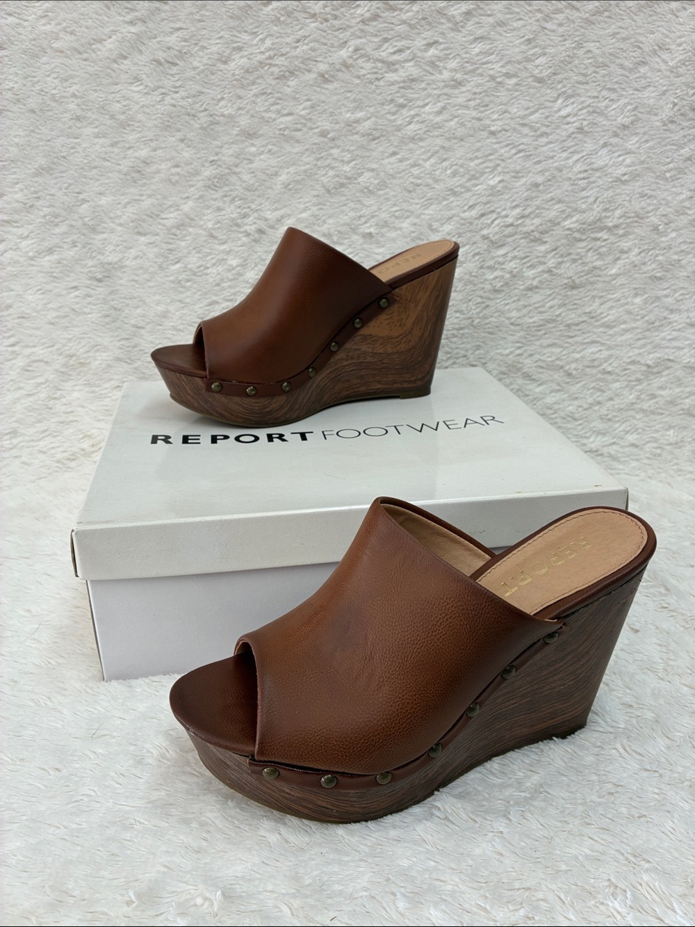 REPORT Women's Brown Leather Wedge Mule in box